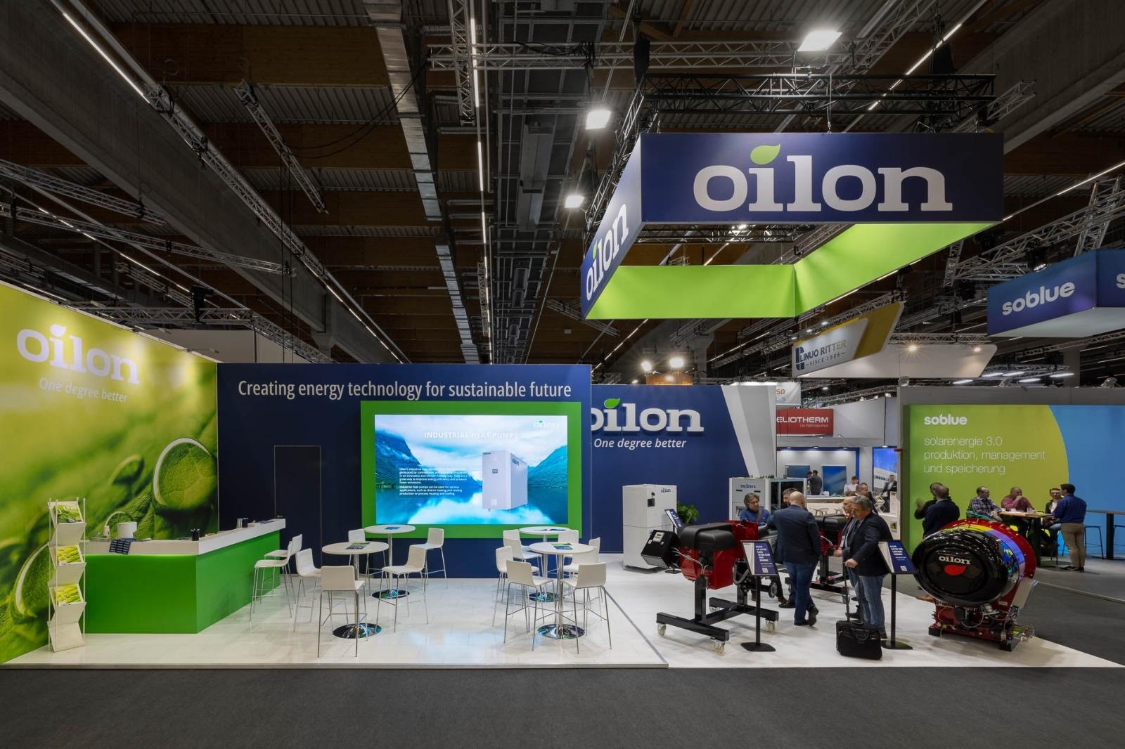 3D design of a Qbooth stand with floor layout
